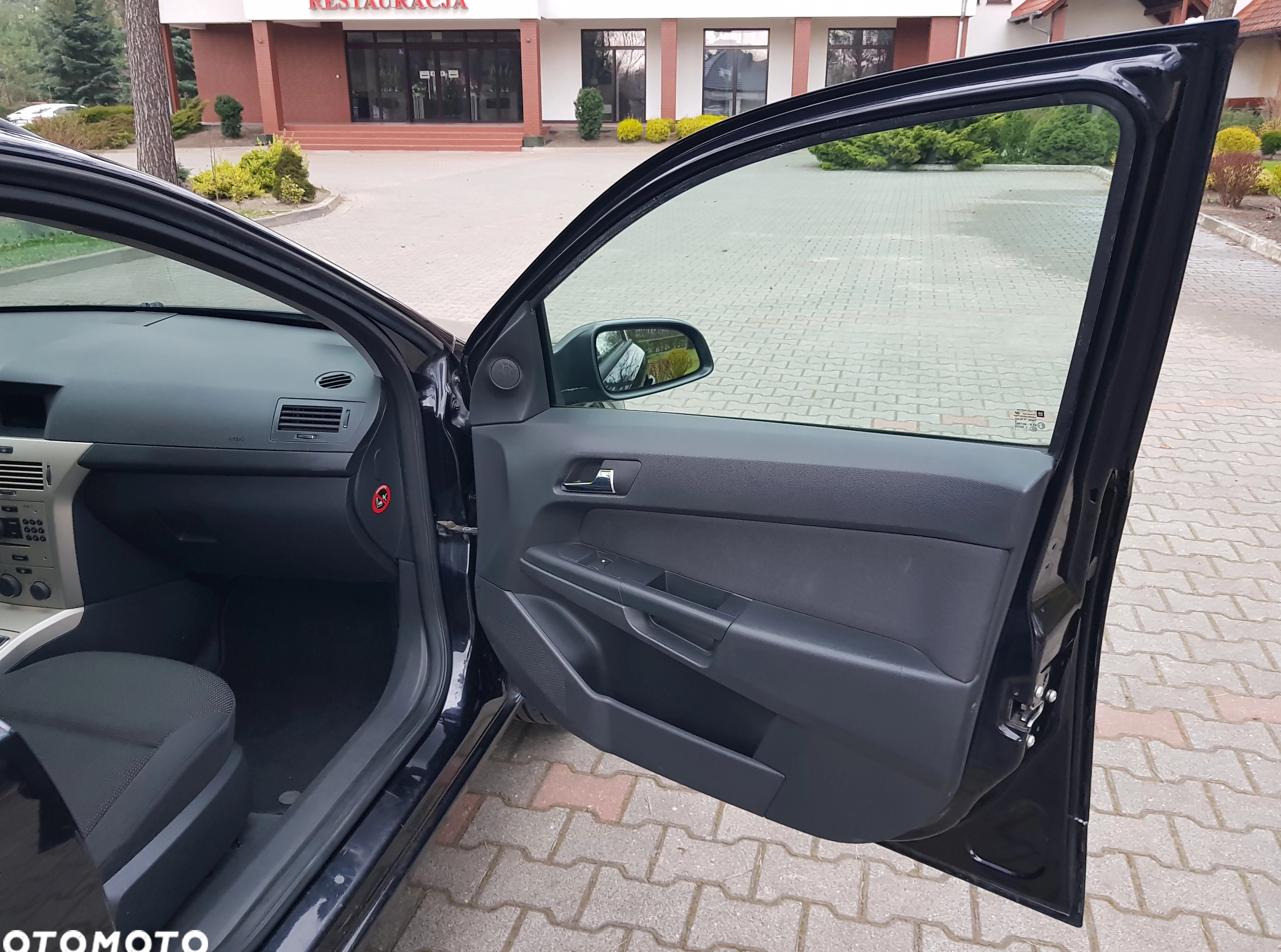 Opel Astra cena 10900 przebieg: 220500, rok produkcji 2007 z Łaskarzew małe 562